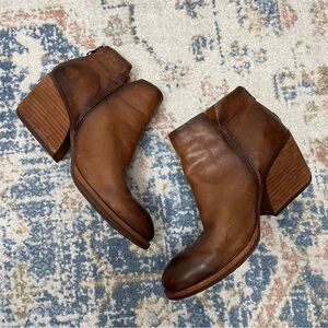 Kork-Ease Chandra ll EUC Women’s Size 8.5 Brown Leather